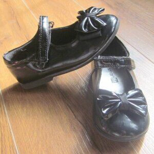 Toddler girl's dress shoes